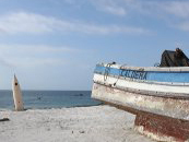 砂浜のボート
